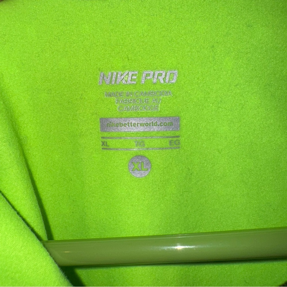 Nike Pro Women XL Dri-Fit Hyper warm Half Zip Pullover Black Green Polka Dot - Picture 6 of 8